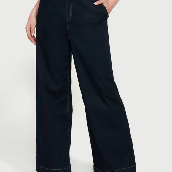 Betabrand Sandra Grommet Jean Wide NWT - Picture 2 of 5